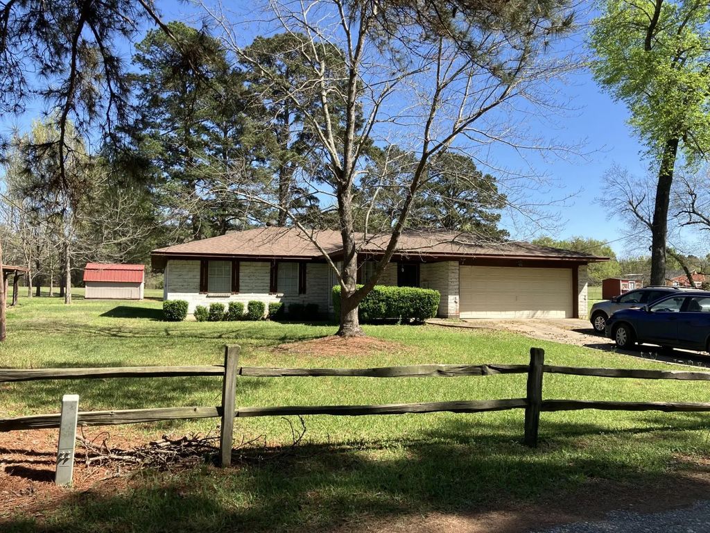 570 Roach Road, Haughton