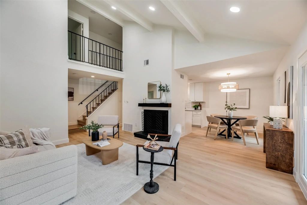 7412 E Northwest Highway 102, Dallas