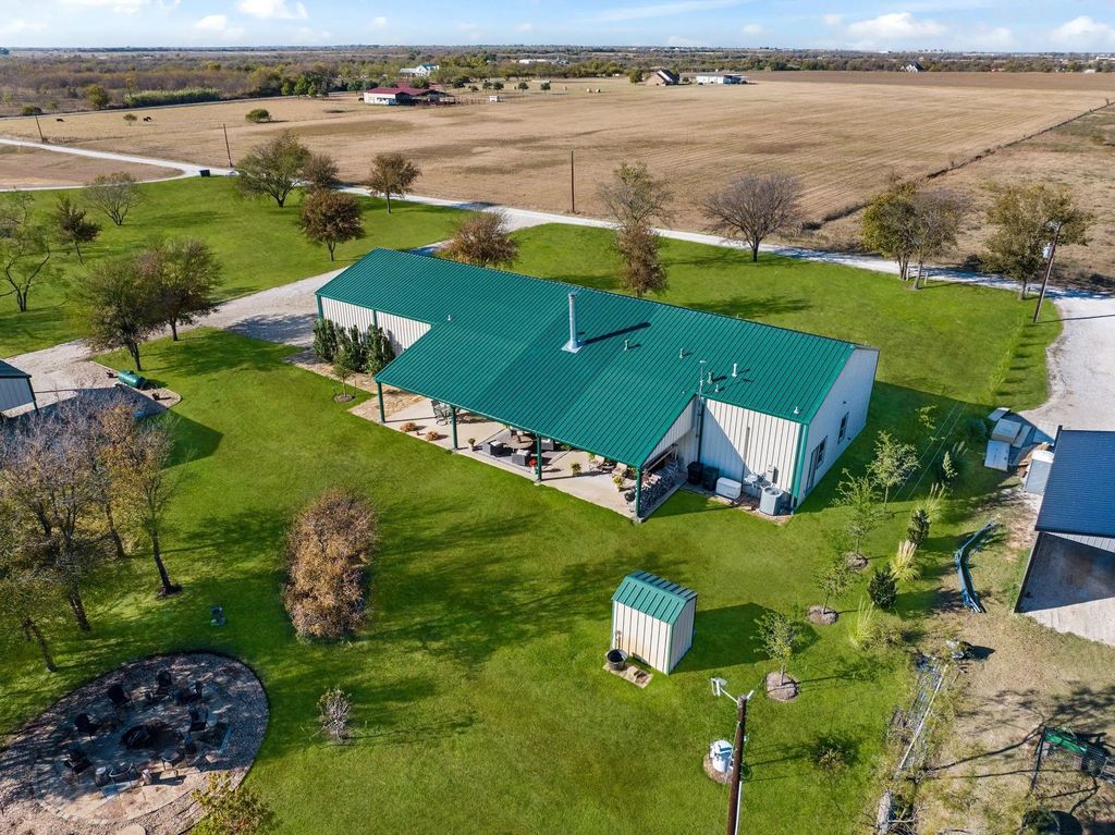 650 Scoggins Road, Tioga