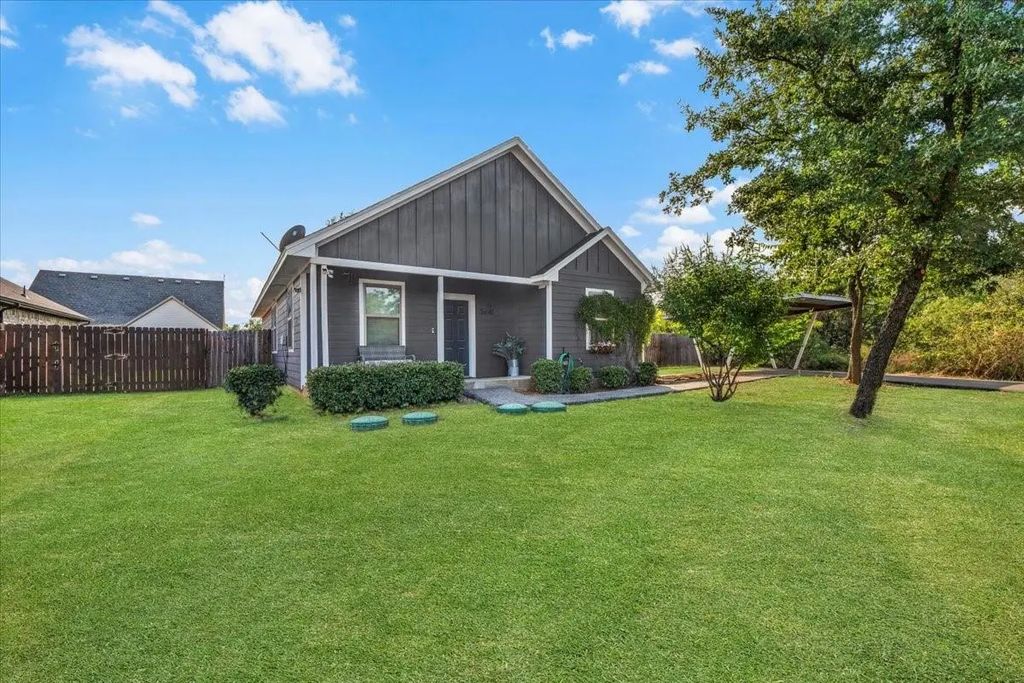5630 Mesa Loop, Granbury