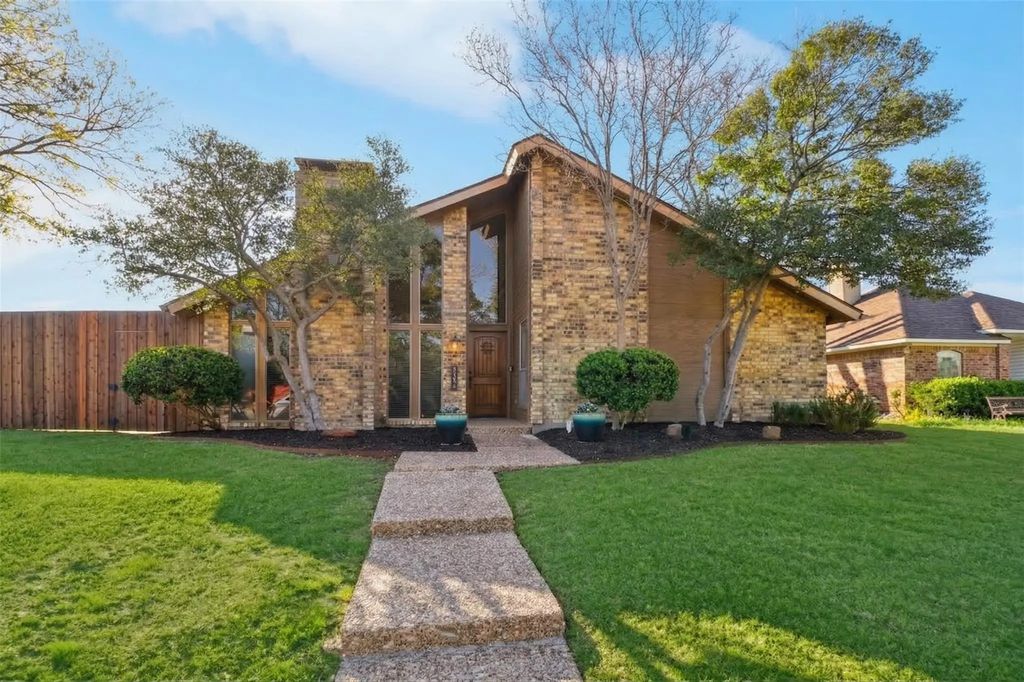 2612 Harbinger Lane, Dallas
