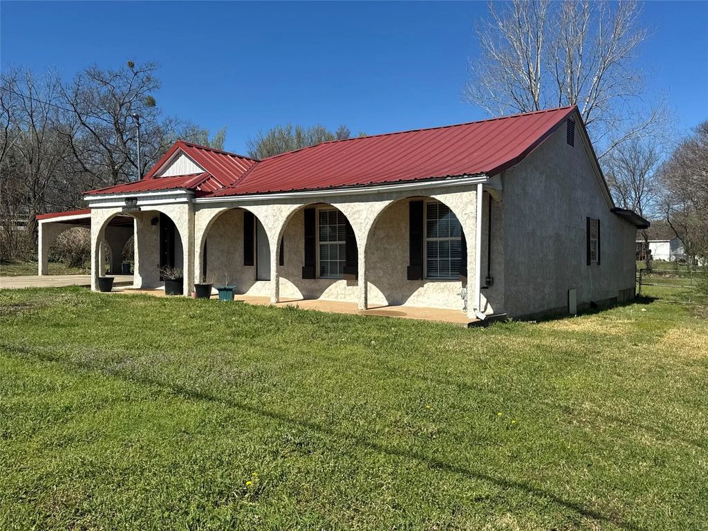429 E Hanna Street, Denison