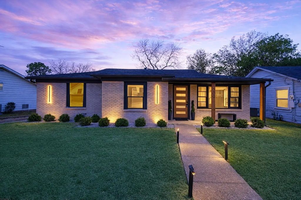 200 Westfork Drive, Fort Worth