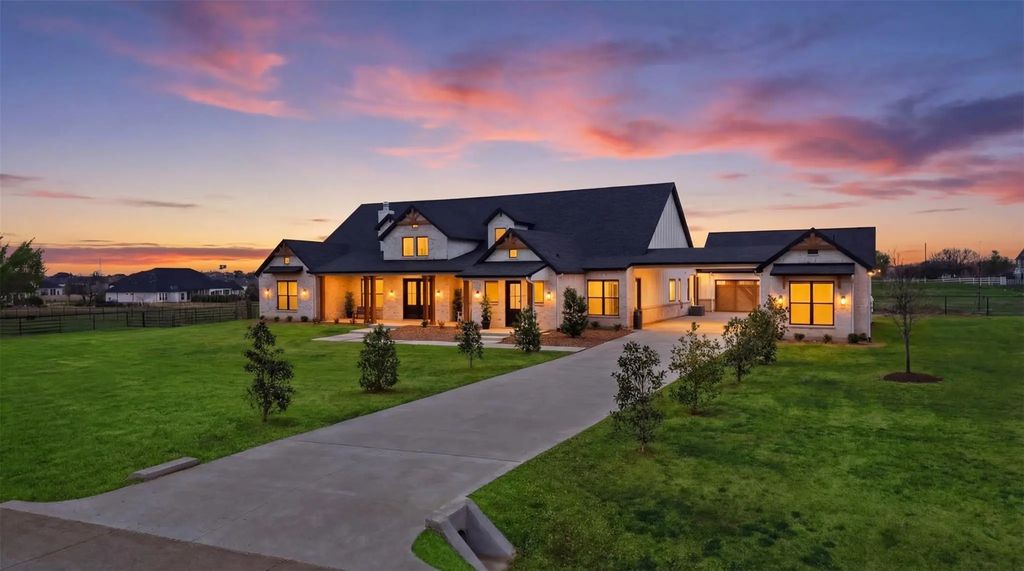185 Shawnee Trail, Celina
