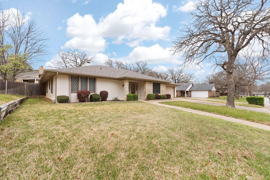 5407 Overridge Drive, Arlington