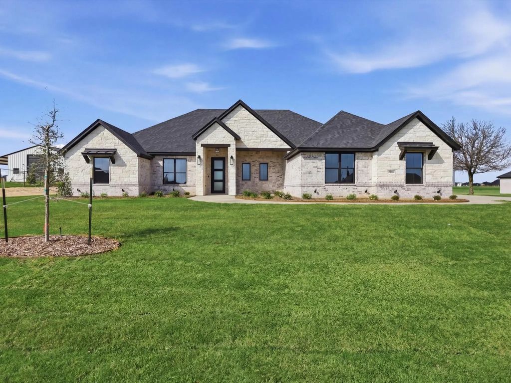 2009 Downslope Lane, Weatherford