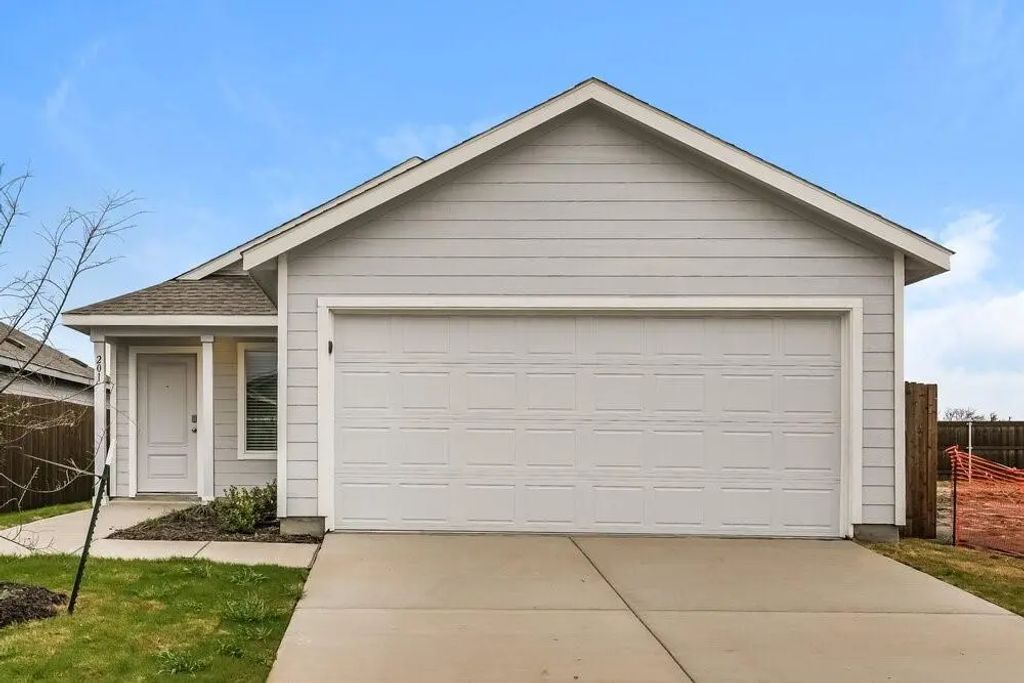 201 Sycamore Place, Wilmer