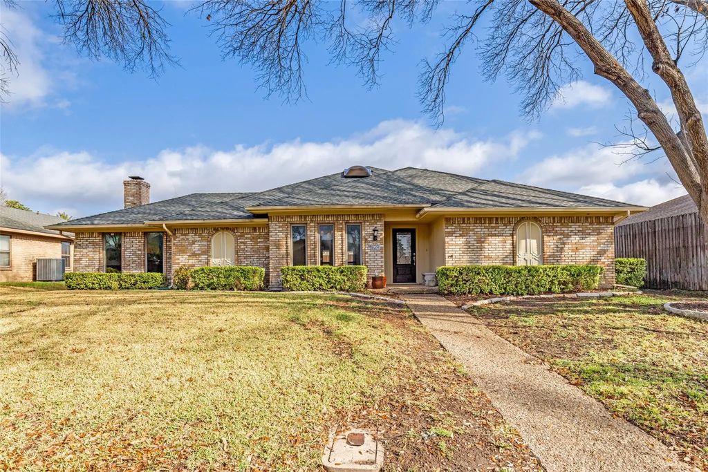 10009 Chimney Hill Lane, Dallas