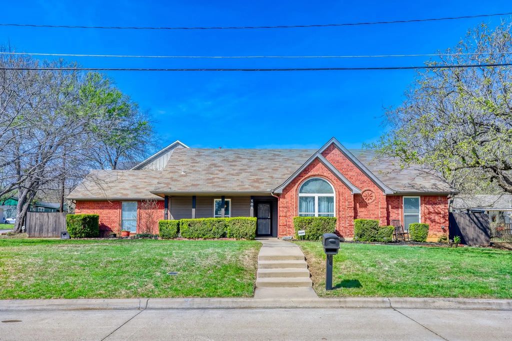 106 S 3rd Avenue, Mansfield