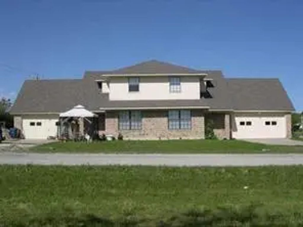 405 Shoreline Drive, Lakewood Village