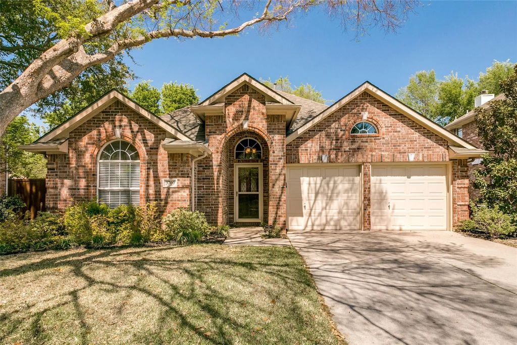 3700 Dresage Lane, Flower Mound