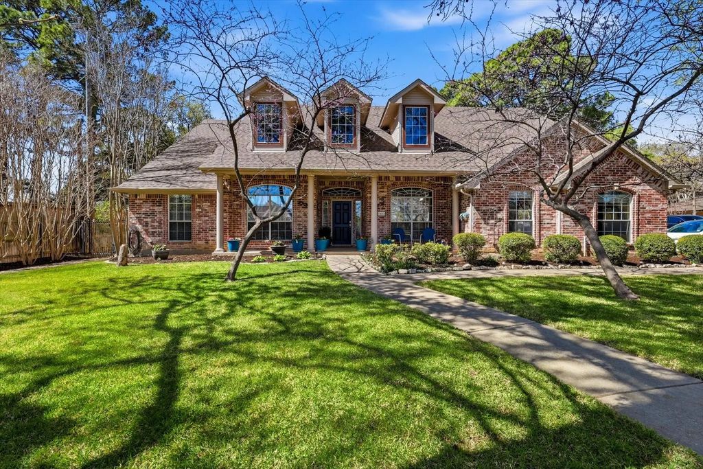 1605 Mistletoe Drive, Flower Mound