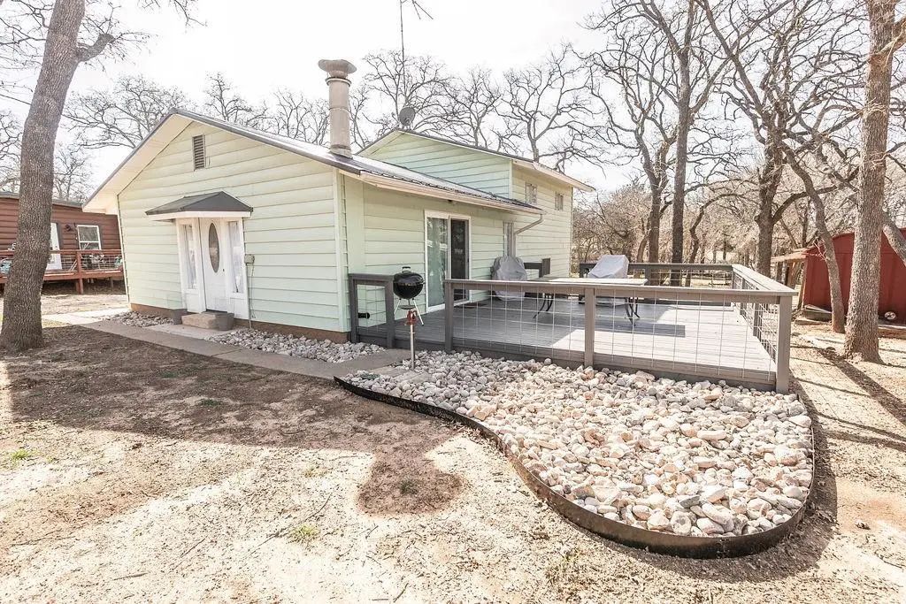 220 Comanche Trail, Nocona