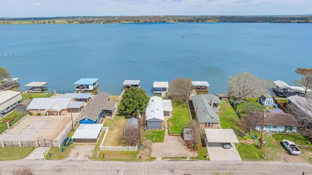 3817 Pecan Valley Court, Granbury