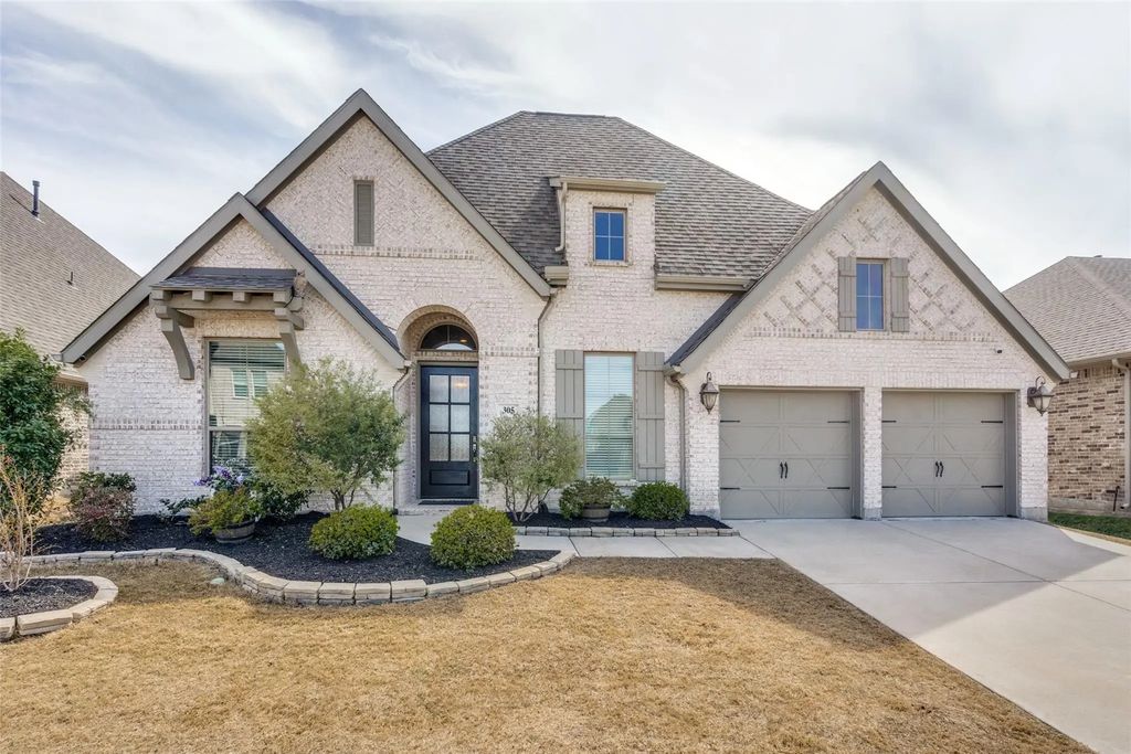 305 Oak Hollow Way, Little Elm