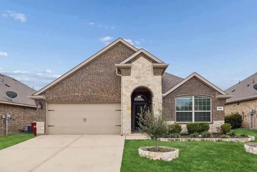3137 Honeycomb Way, Royse City