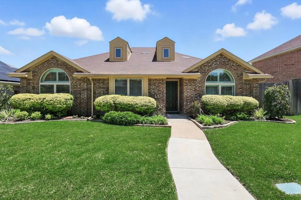 960 Cassion Drive, Lewisville