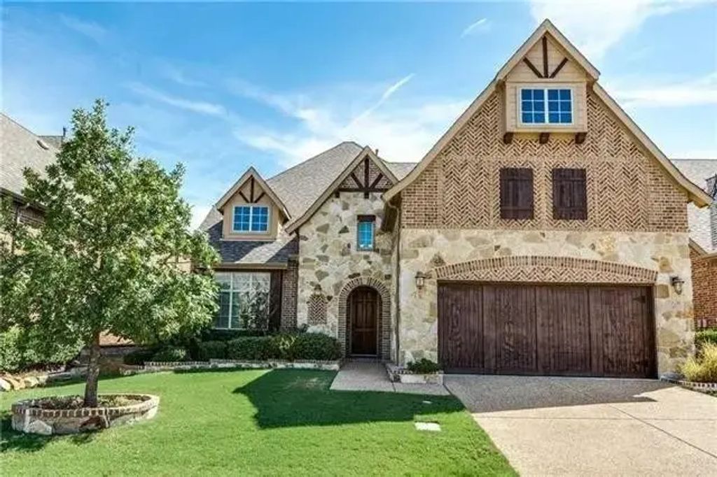 7326 Canadian Drive, Irving