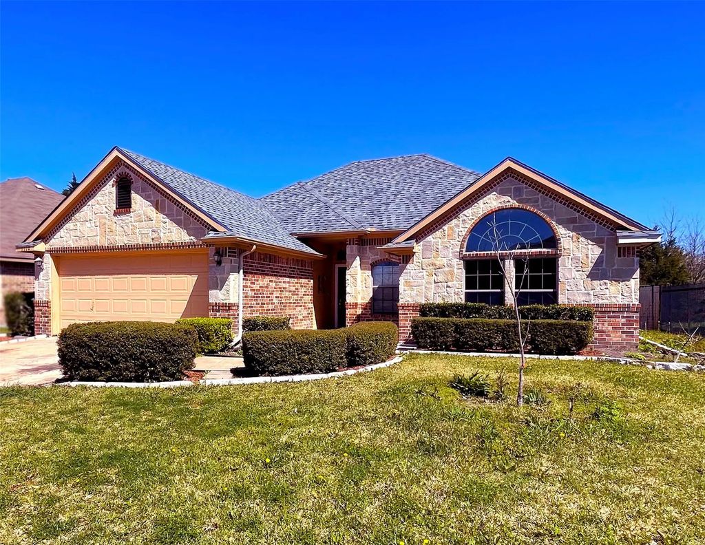 1110 Woodside Lane, Seagoville