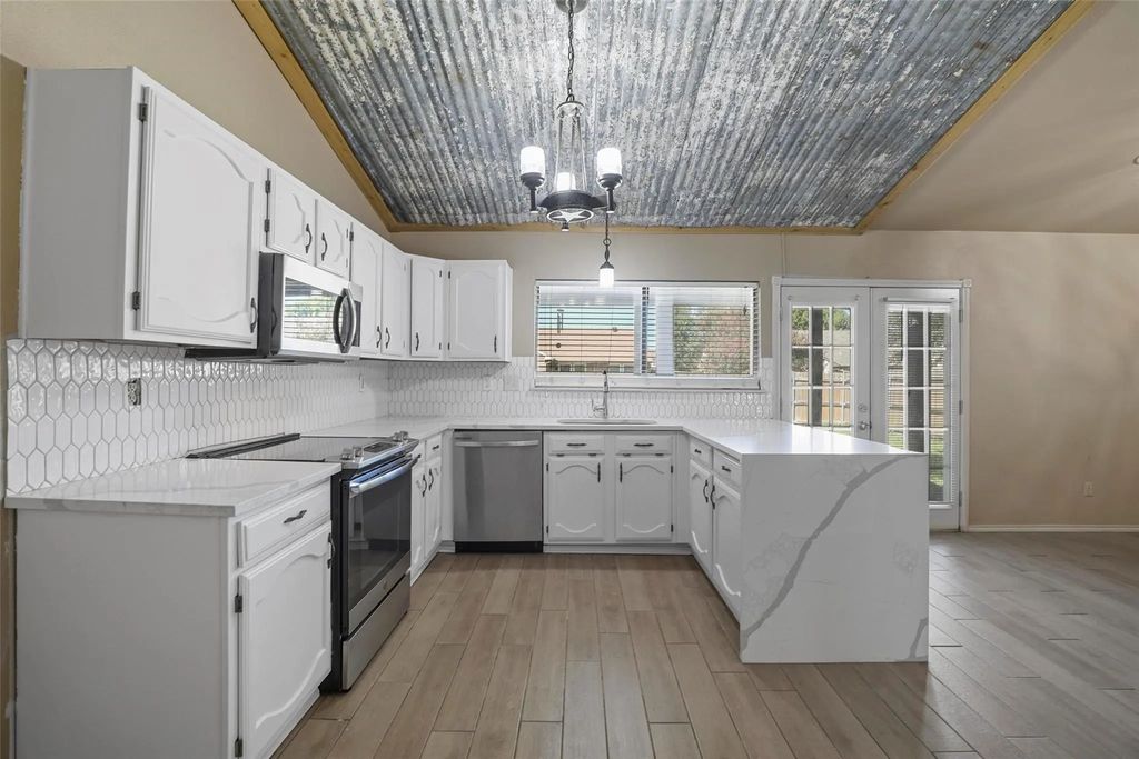 8401 Chesham Drive, Rowlett