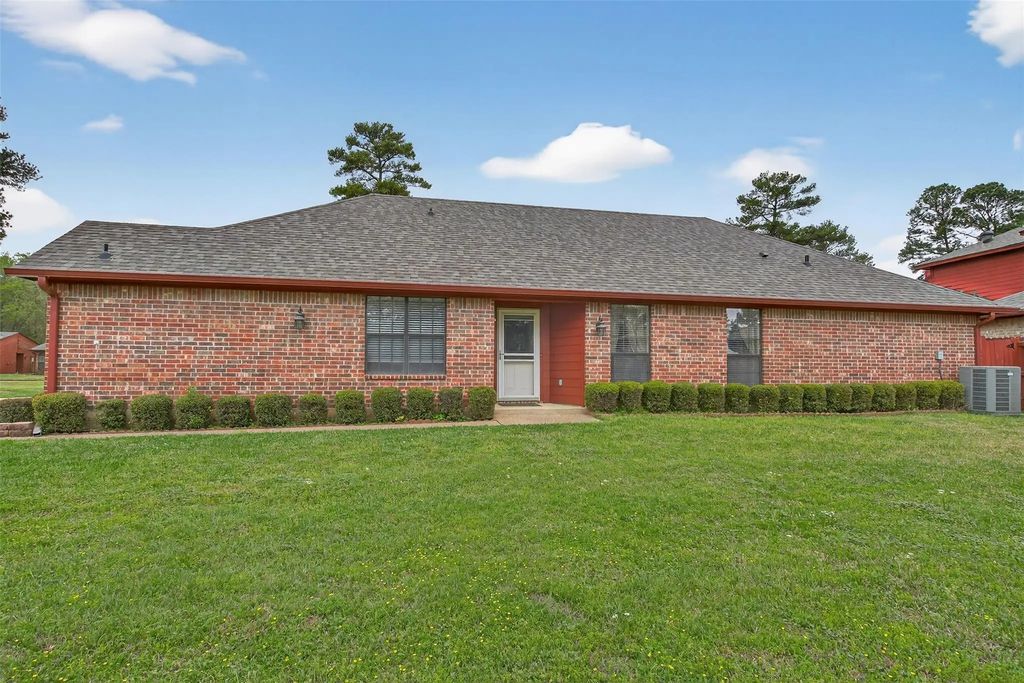 194 Fountain View, Shreveport