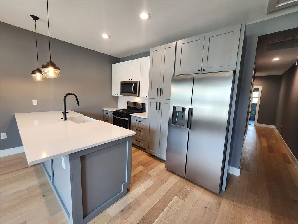 208 N Waverly Drive, Dallas