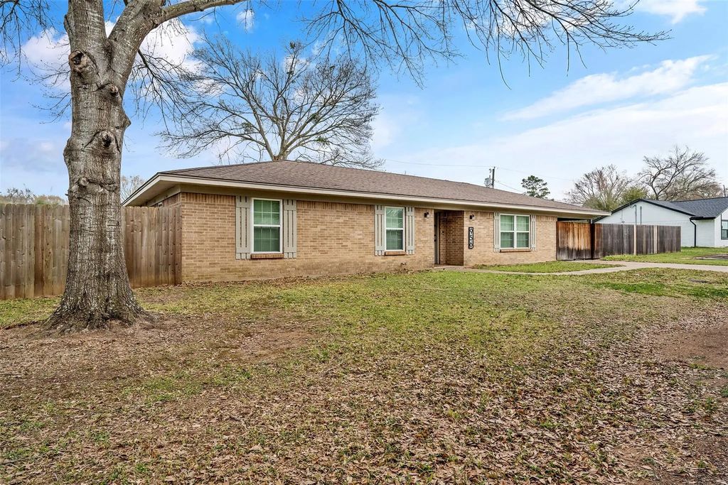 956 Faircrest Drive, Fairfield