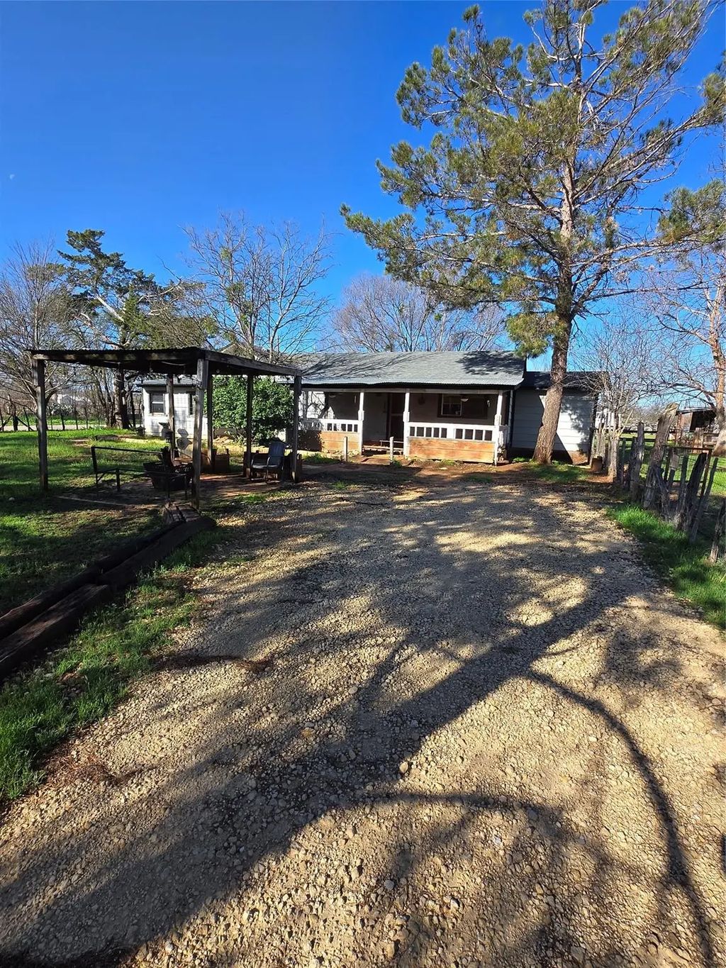 608 W Ripley Street, Coleman