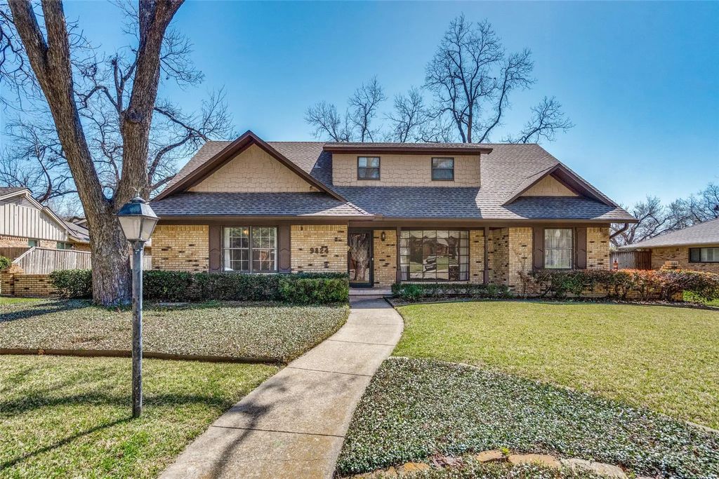 9824 Ravensway Drive, Dallas