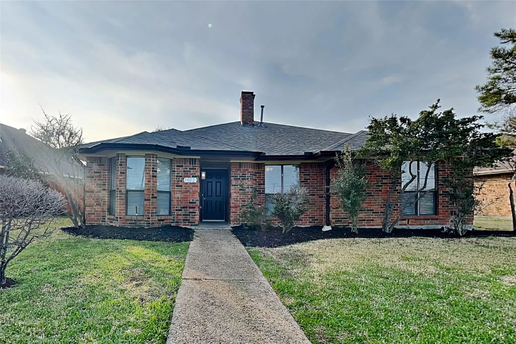 1512 Raleigh Drive, Carrollton