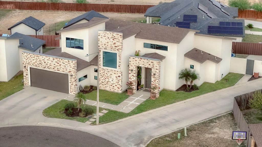 2302 Villa Romel Boulevard, Eagle Pass