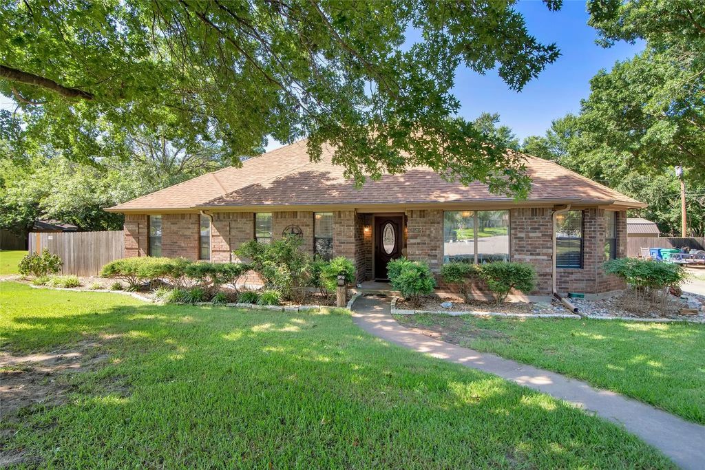 2512 Sherwood Drive, Sherman