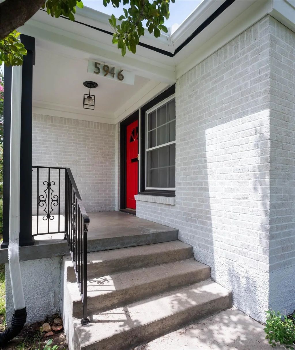 5946 Goodwin Avenue, Dallas