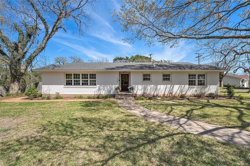 4209 Evergreen Circle, Waco