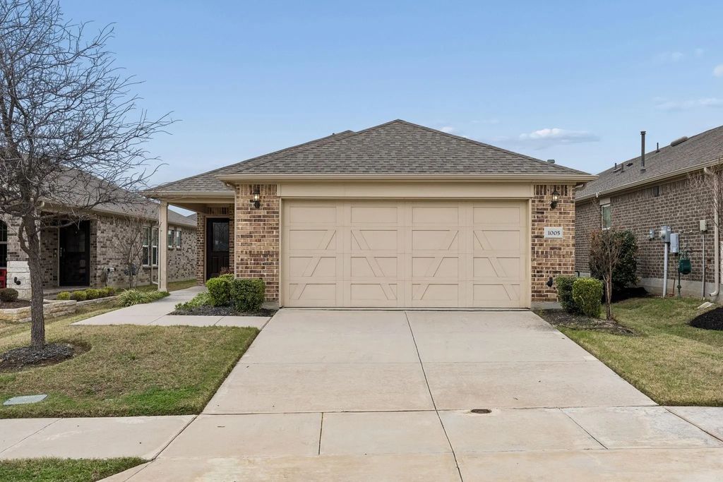 1005 Memorial Drive, Little Elm