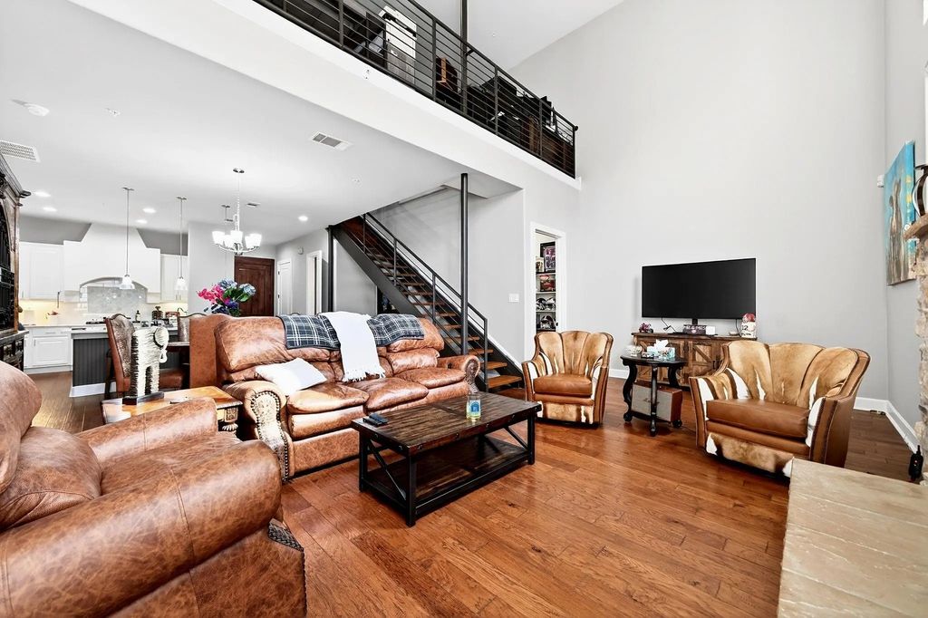 555 Via Amalfi 203, Irving