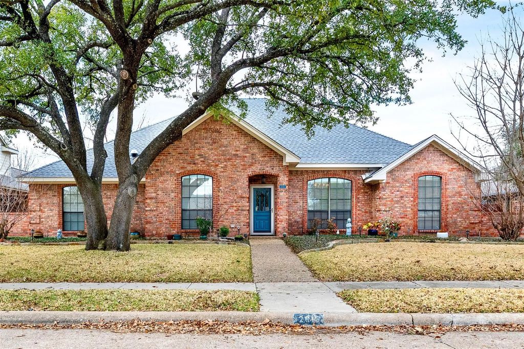 2015 Brandeis Drive, Richardson