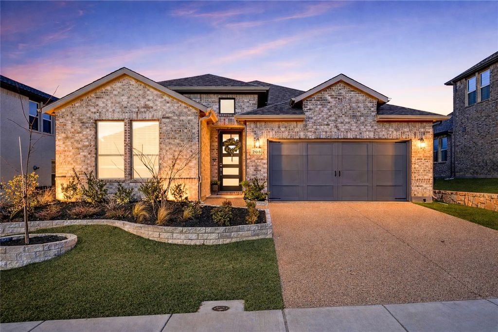 208 Castle Rock Drive, Melissa