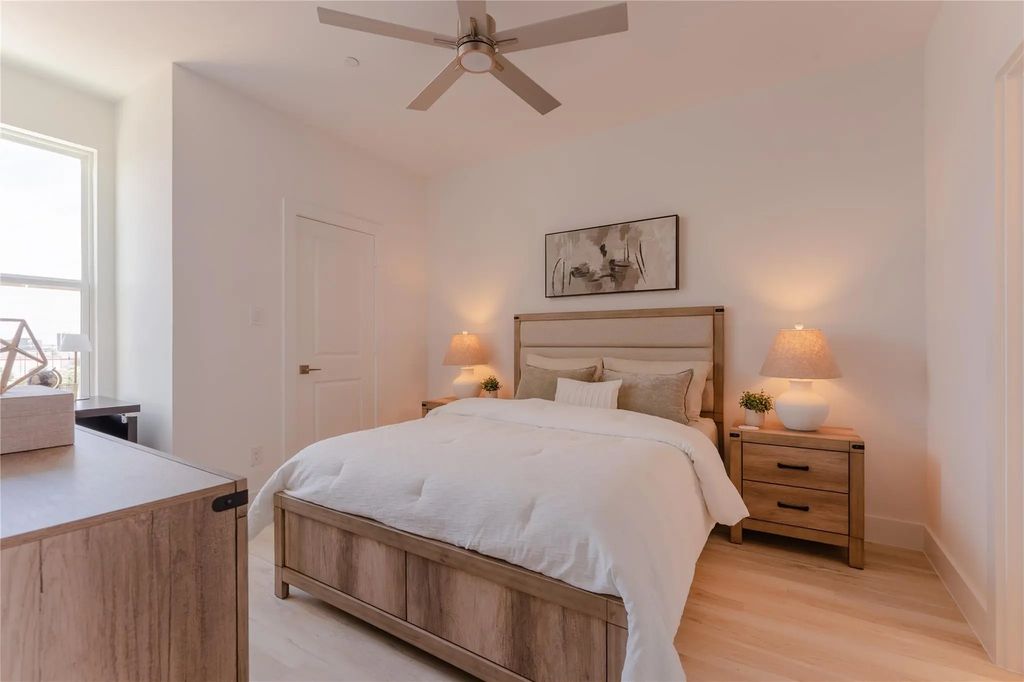 2025 Empire Central Drive 101, Dallas