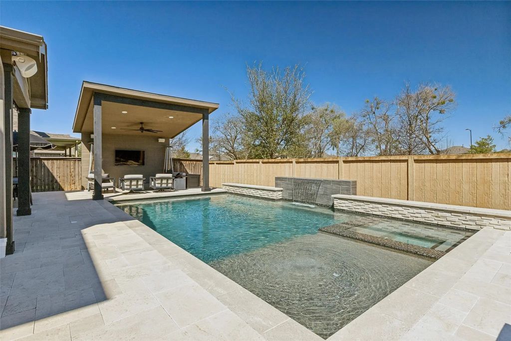 1404 Big Creek Drive, McKinney