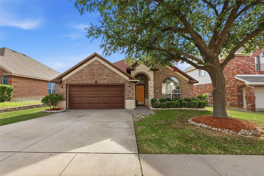 8360 Whippoorwill Drive, Fort Worth