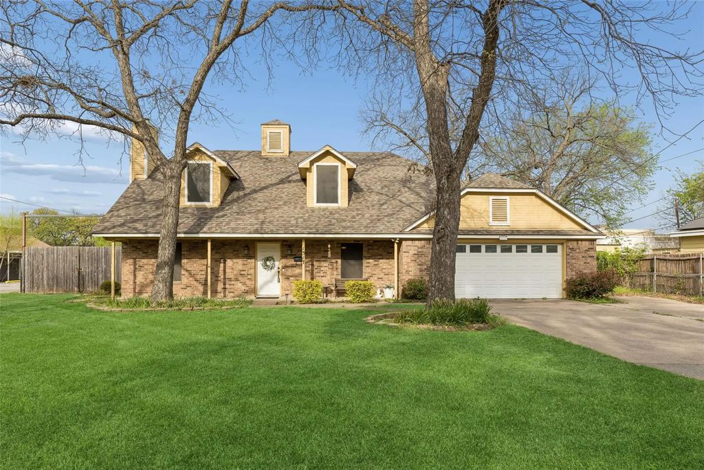 1317 Trinity View Street, Irving