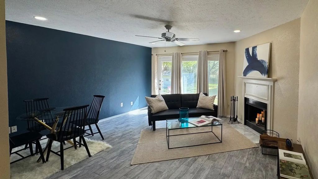 2535 Wedglea Drive 123, Dallas