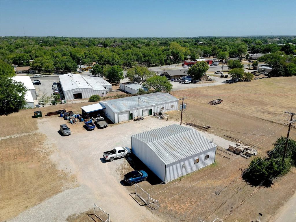 396 Goshen, Springtown