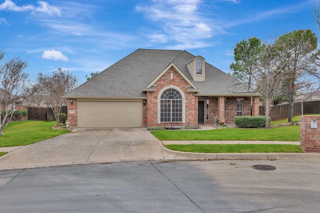 10209 Oldfield Court, Fort Worth