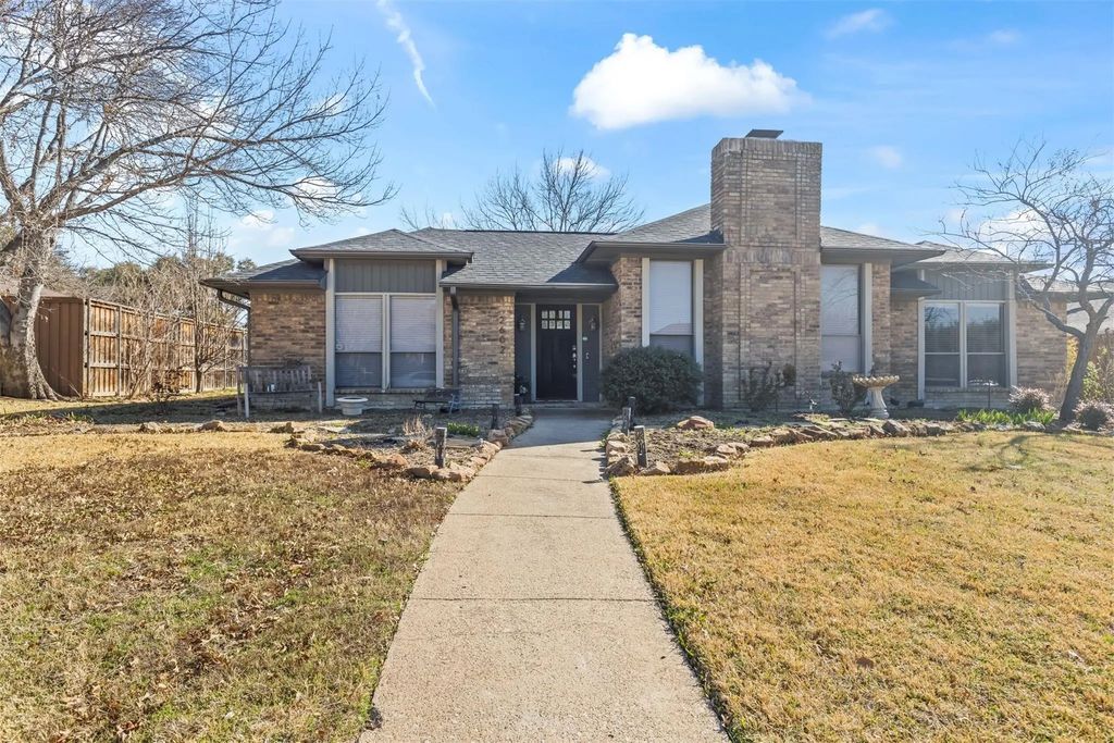 2602 Ramblewood Drive, Carrollton