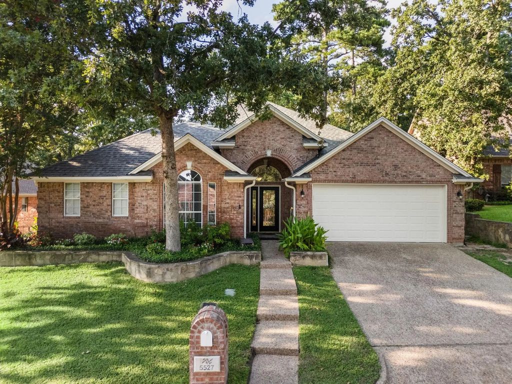 5527 Andover Drive, Tyler