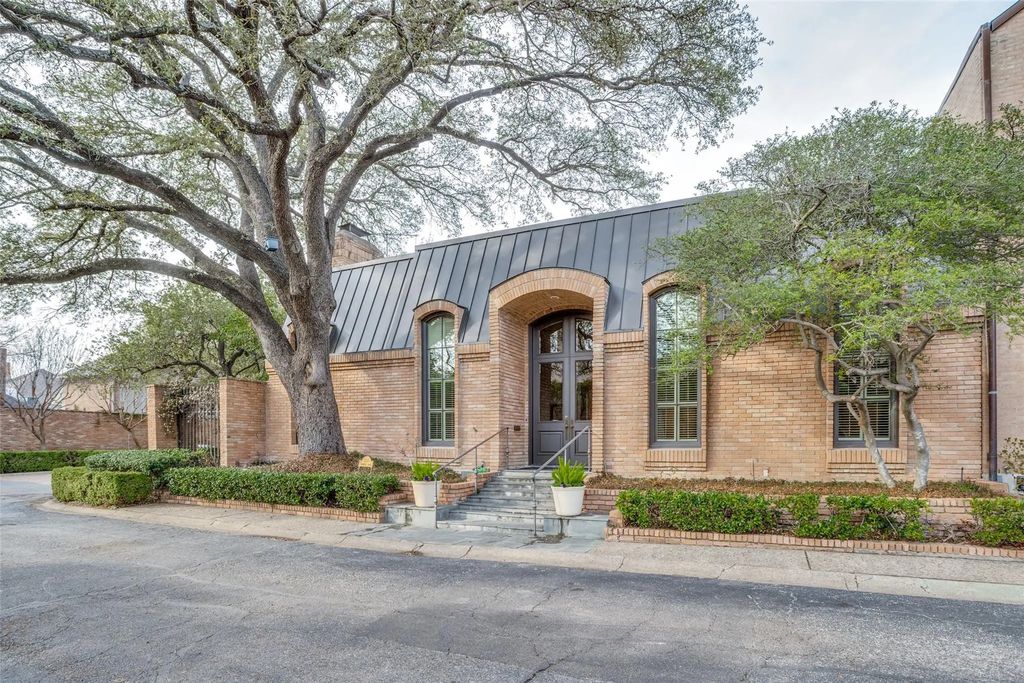 5845 Farquhar Lane, Dallas
