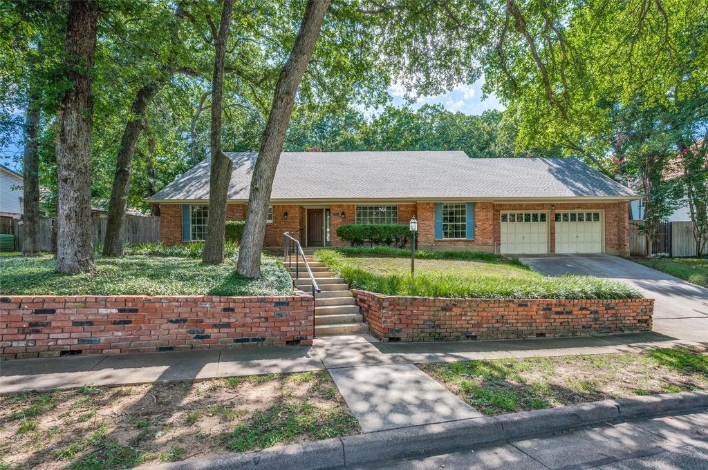 1902 Mossy Oak Street, Arlington