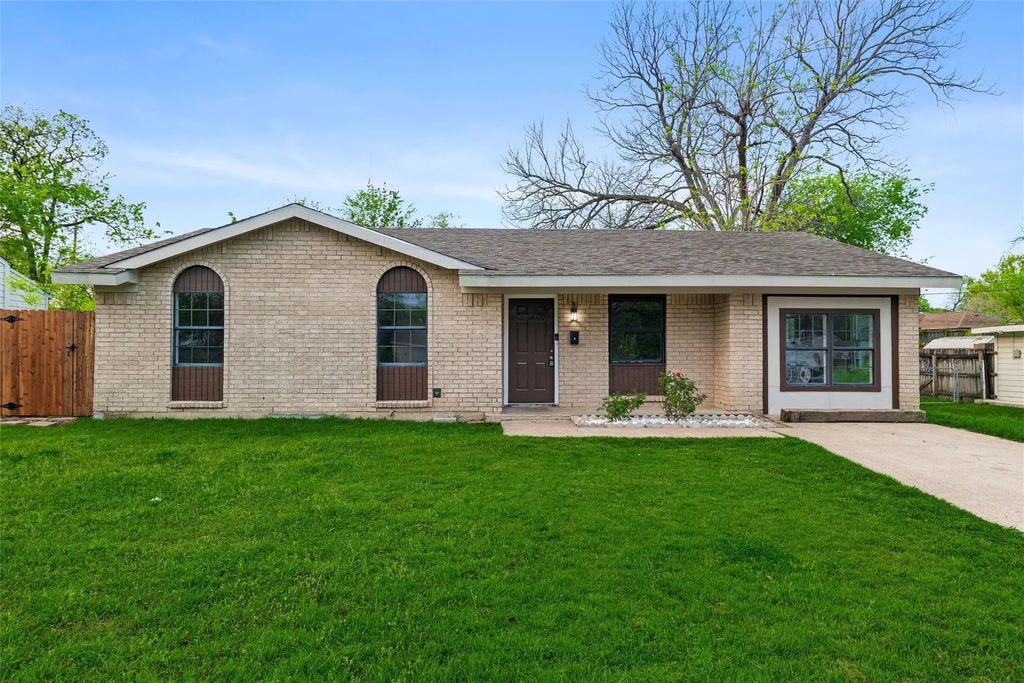 2605 Laurel Street, Grand Prairie
